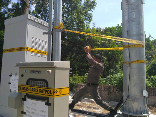 Tiga Tower Illegal Disegel Satpol PP Pekanbaru